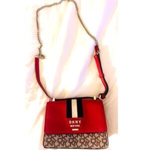 DKNY New York Mona Monogram Flap Multiple Pockets w/Gold Chain Crossbody Purse